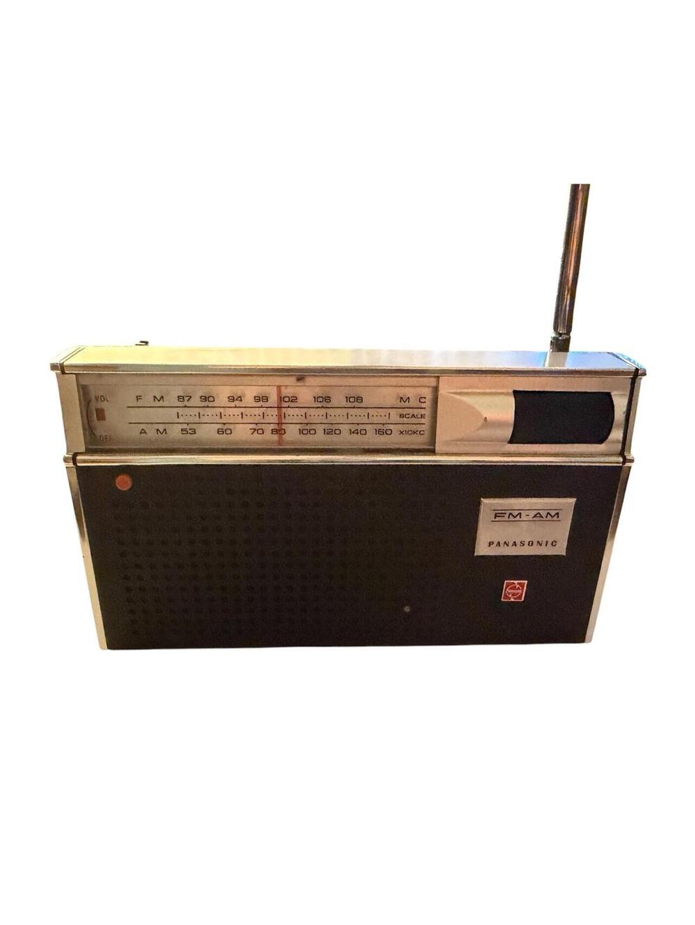 Vintage Panasonic FM-AM Portable Radio WORKS